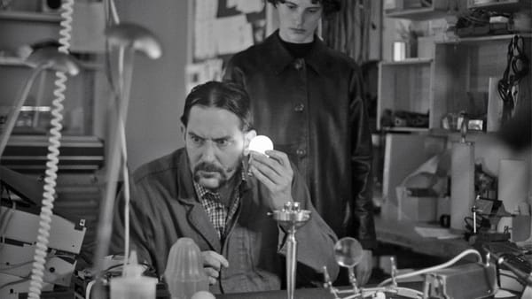 Gesehen: Electric Fields (2024)