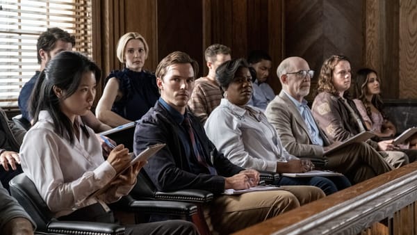 Gesehen: Juror #2 (2024) - Jenseits des Stuhls